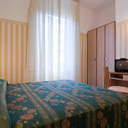 Loris - Valentini Family Village