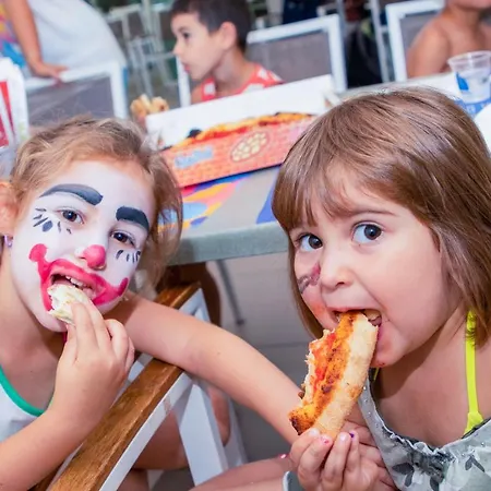 Loris - Valentini Family Village Hotell 3*