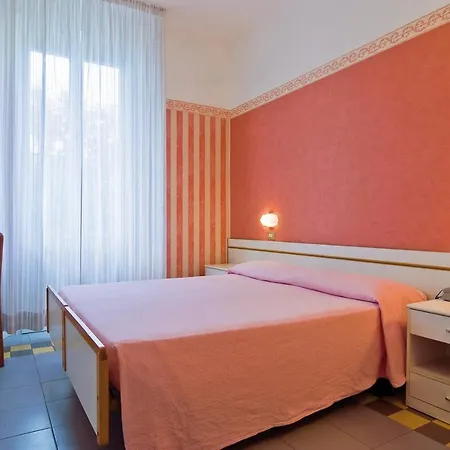 Hotel Loris - Valentini Family Village 3*