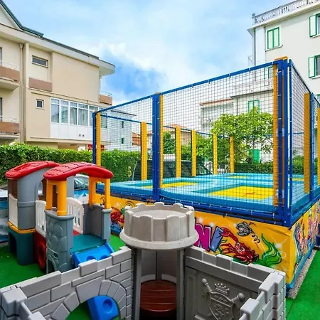 Otel Loris - Valentini Family Village 3*