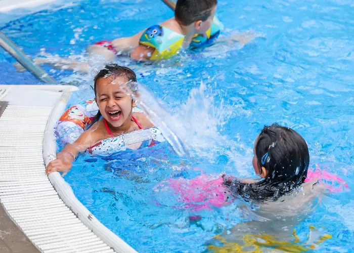 Loris - Valentini Family Village